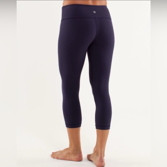 Lululemon | Wunder Under Cropped Leggings - Picture 3 of 10